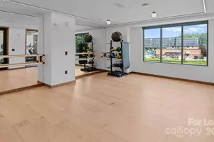 300 E 36th St, Charlotte, NC 28206 - Photo 21