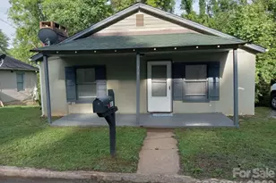 381 N Cleghorn St, Rutherfordton, NC 28139 - Photo 1