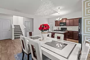 9132 Colwick Hill Ln, Charlotte, NC 28215 - Photo 15