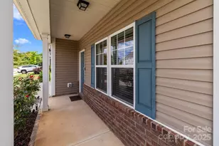 9132 Colwick Hill Ln, Charlotte, NC 28215 - Photo 5