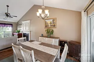 8105 Castlemaine Dr, Matthews, NC 28104 - Photo 7