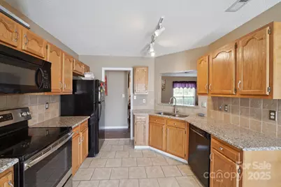 8105 Castlemaine Drive, Matthews, NC 28104 - Photo 11