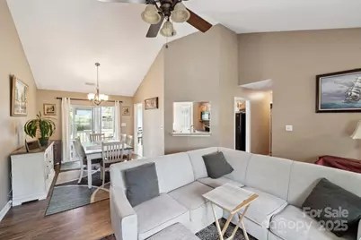 8105 Castlemaine Drive, Matthews, NC 28104 - Photo 3