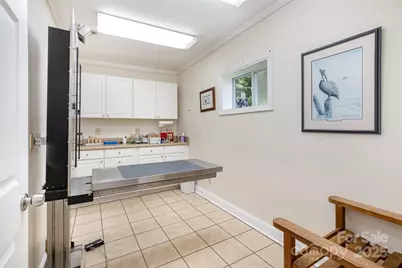 1512 Davie Avenue, Statesville, NC 28677 - Photo 9