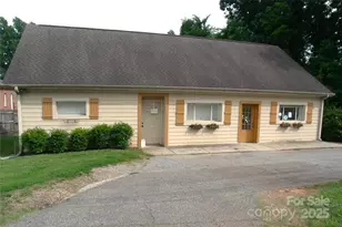 1512 Davie Ave, Statesville, NC 28677 - Photo 1