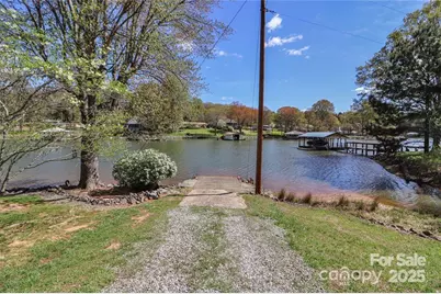 4279 Candlewood Drive, Sherrills Ford, NC 28673 - Photo 9