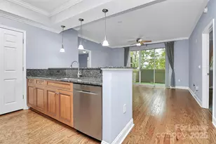 300 W 5th St, Charlotte, NC 28202 - Photo 3