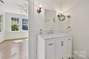 402 W 8th St, Charlotte, NC 28202 - Photo 31