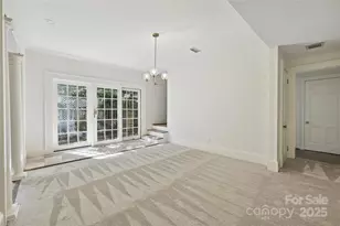 402 W 8th St, Charlotte, NC 28202 - Photo 11