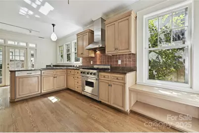 402 W 8th Street, Charlotte, NC 28202 - Photo 13