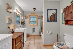 99 Boone St, Spruce Pine, NC 28777 - Photo 11