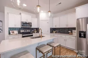 11619 Sapsucker Ln, Charlotte, NC 28215 - Photo 5