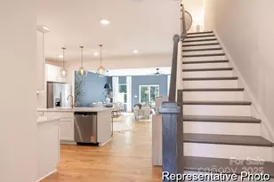 11619 Sapsucker Ln, Charlotte, NC 28215 - Photo 3