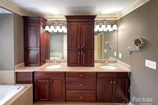 1000 Sarandon Dr, Matthews, NC 28104 - Photo 17