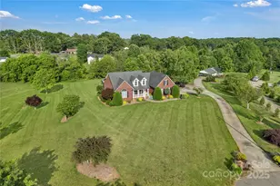 814 Settlers Dr, Cherryville, NC 28021 - Photo 3