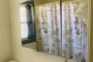 910 Parham St, Henderson, NC 27536 - Photo 15