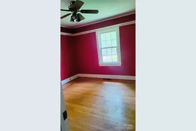 910 Parham Street, Henderson, NC 27536 - Photo 9