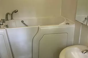 910 Parham St, Henderson, NC 27536 - Photo 17