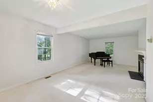 124 Hilltop Rd, Black Mountain, NC 28711 - Photo 9