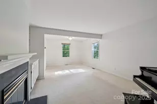 124 Hilltop Rd, Black Mountain, NC 28711 - Photo 7