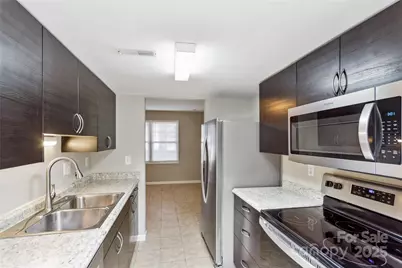 9464 Lexington Circle #B, Charlotte, NC 28213 - Photo 7