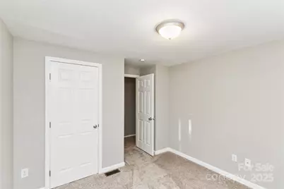 9464 Lexington Circle #B, Charlotte, NC 28213 - Photo 17