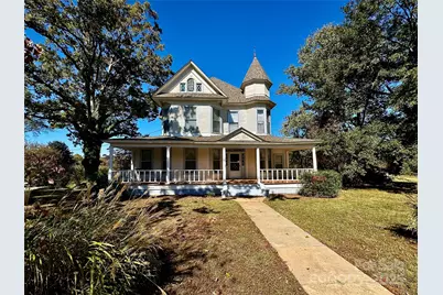 4689 Lakeview Acres Road, Valdese, NC 28690 - Photo 1