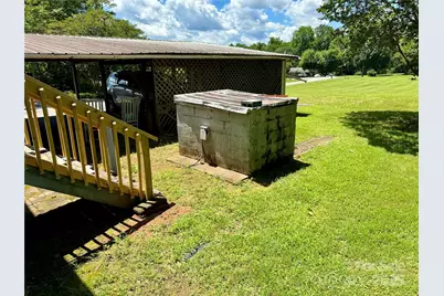 4689 Lakeview Acres Road, Valdese, NC 28690 - Photo 9