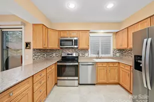 502 Spanish Oak Ln, Hendersonville, NC 28791 - Photo 15