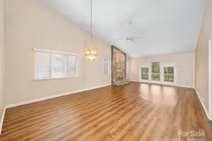 502 Spanish Oak Ln, Hendersonville, NC 28791 - Photo 7