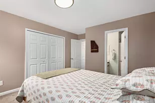 304 Abbey Cir, Asheville, NC 28805 - Photo 11