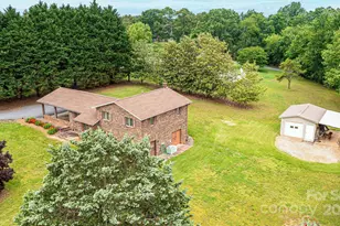 3020 Doc Pugh Rd, Connelly Springs, NC 28612 - Photo 3