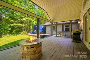 2 Candlestick Dr, Zirconia, NC 28790 - Photo 17