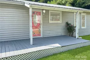 13 Rosscraggon Dr, Asheville, NC 28803 - Photo 3