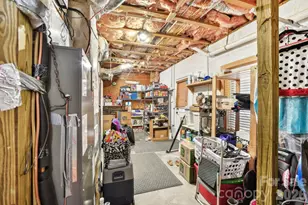 65 E Dream St, Hendersonville, NC 28792 - Photo 27