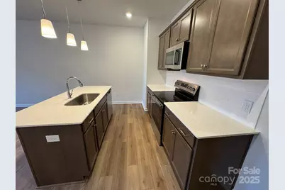 4750 Lakeview Road N #18, Charlotte, NC 28216 - Photo 17