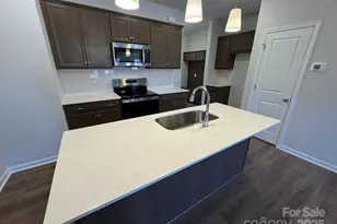 4750 Lakeview Road N, Charlotte, NC 28216 - Photo 15