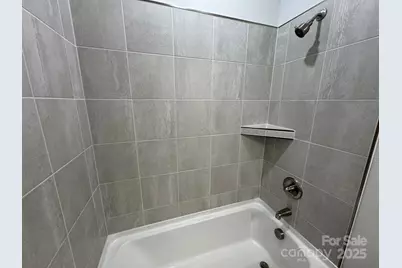 4750 Lakeview Road N #18, Charlotte, NC 28216 - Photo 33