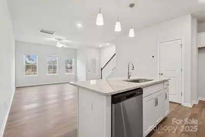 4742 Lakeview Road N #17, Charlotte, NC 28216 - Photo 9