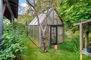 528 Padgettown Rd, Black Mountain, NC 28711 - Photo 33