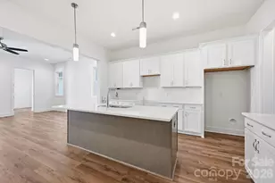 9109 Maybry Pk St, Charlotte, NC 28212 - Photo 7