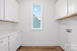 9109 Maybry Pk St, Charlotte, NC 28212 - Photo 23