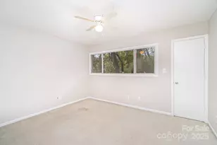 8005 Horse Chestnut Ln, Charlotte, NC 28277 - Photo 15