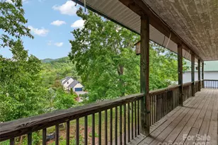 126 Sweetwater Dr, Canton, NC 28716 - Photo 3