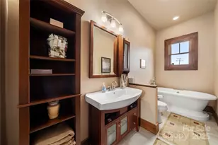 4862 Pinnacle Mountain Rd, Zirconia, NC 28790 - Photo 17