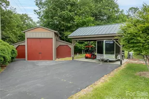 4862 Pinnacle Mountain Rd, Zirconia, NC 28790 - Photo 27