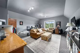 4862 Pinnacle Mountain Rd, Zirconia, NC 28790 - Photo 23