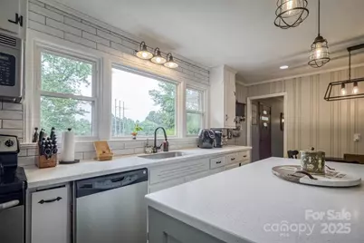 826 Jamestown Road, Morganton, NC 28655 - Photo 5