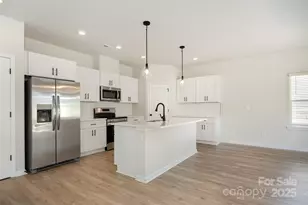 2031 Sadler Woods Ln, Charlotte, NC 28214 - Photo 5