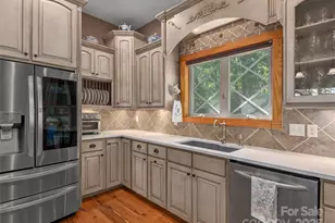 92 Island View Ct, Mill Spring, NC 28756 - Photo 15